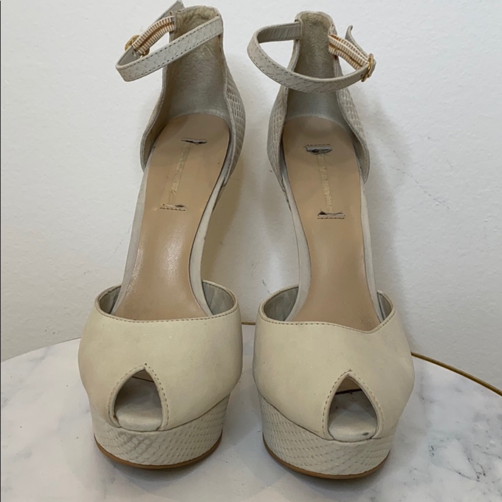 Open Toe Platforms - Picture 4 of 6